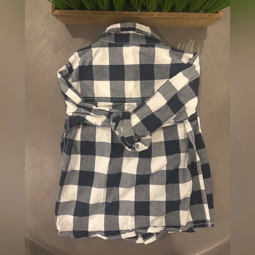 Oshkosh B’gosh Boys Size 4T Blue/White Plaid Button Down